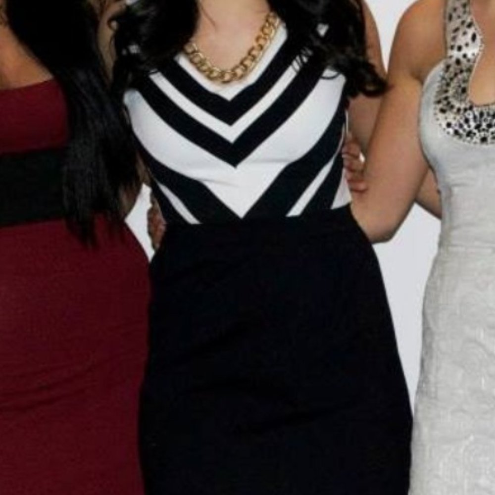 Black and White Chevron V-Neck A-line  Cynthia Rowley Dress